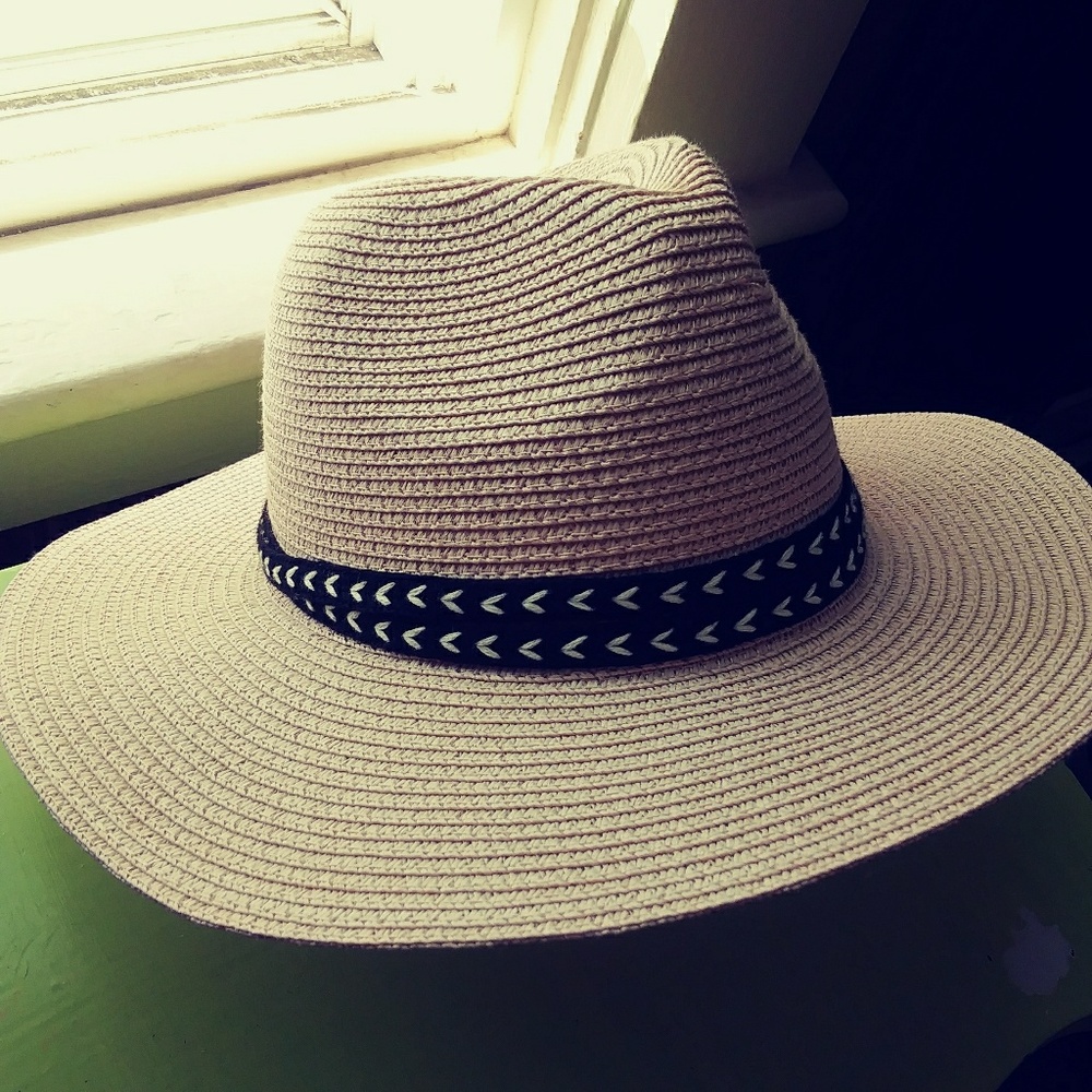 🆕🌿Womens Hat🌿🆕NWOT - Picture 2 of 7